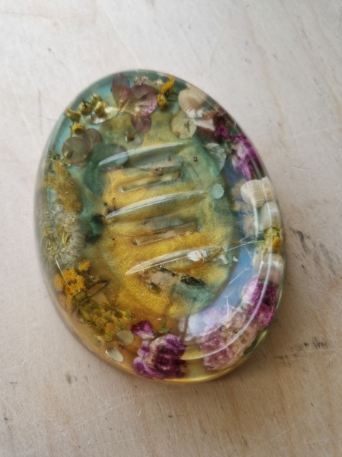 Mydelniczka z naturalnymi roślinami – unikatowy design | duża